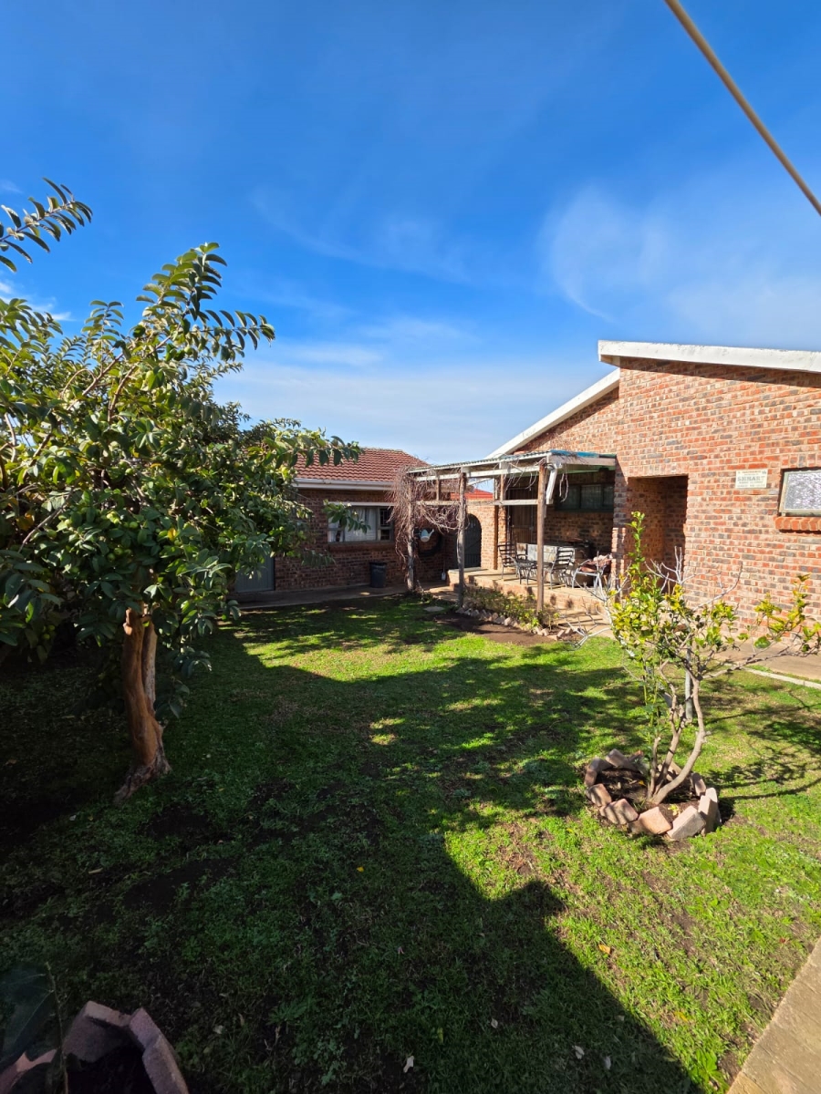 3 Bedroom Property for Sale in Wavecrest Eastern Cape